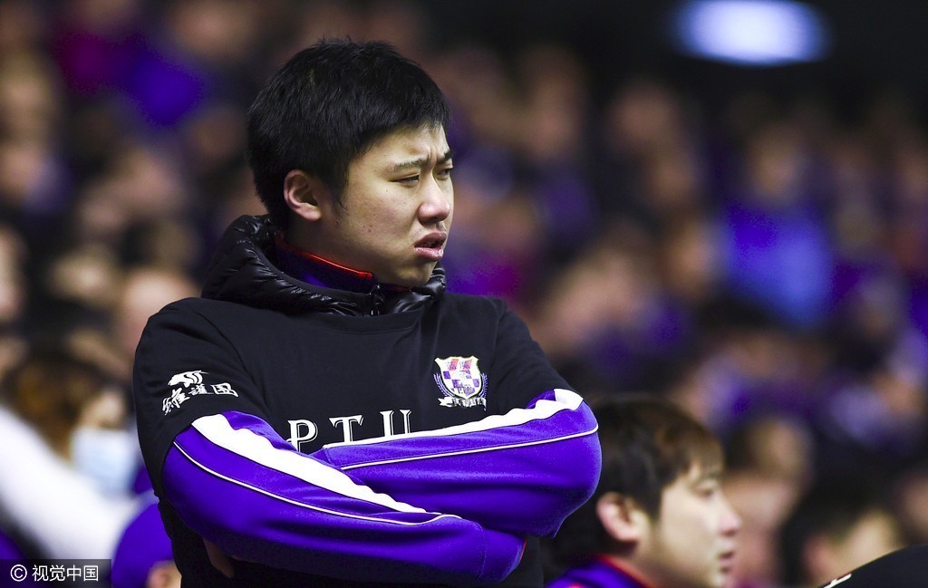 包含皇家马德里迎中超关键赛;冲刺阶段伤情更新;气氛紧张;医务组通报恢复的词条 包含皇家马德里迎中超关键赛;冲刺阶段伤情更新;气氛紧张;医务组通报恢复的词条